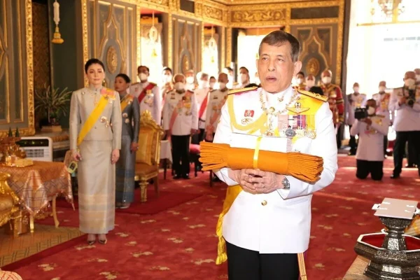 ฝันเห็น ร 10