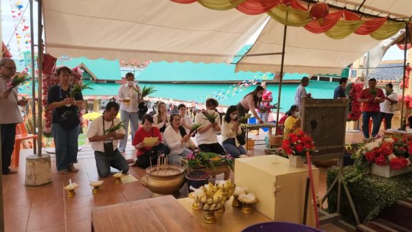 วิธีขอพรหลวงพ่อสมหวัง