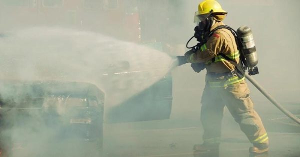 ฝันว่าไฟไหม้รถ - " dreaming-of-a-car-fire "