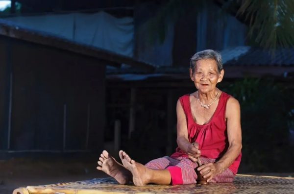 ฝันเห็นคนแก่