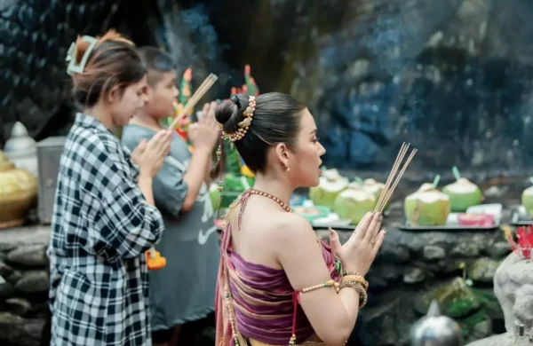 ธัญญ่า อาร์สยาม ให้เลขเด็ดปู่นาคา-punlekded