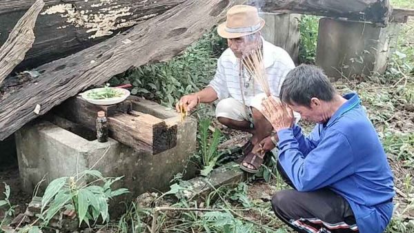 จอมปลวก2พี่น้อง-punlekded