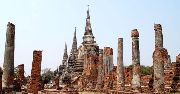 ฝันว่าไปวัดเก่า