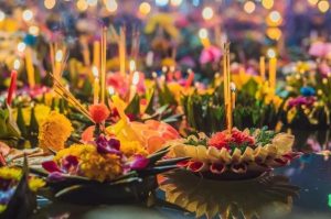 ฝันว่าเก็บเงินในกระทง-"Dream of seeing a Krathong"