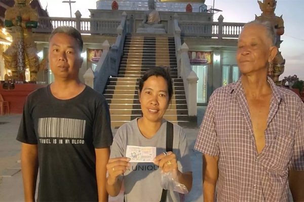 ดวงเฮงถูกหวย-"Win 6 million in the lottery"