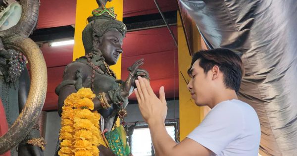 ขอโชค พ่อปู่ศรีสุทโธ - "I wish for luck - Grandfather Srisuttho"
