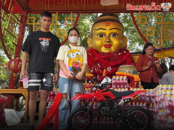 รูปภาพสาวแก้บนกุมารทองเจ้าสัวเฮงของ heng99